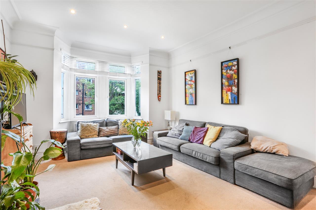 2 bed flat for sale in Carleton Gardens 4