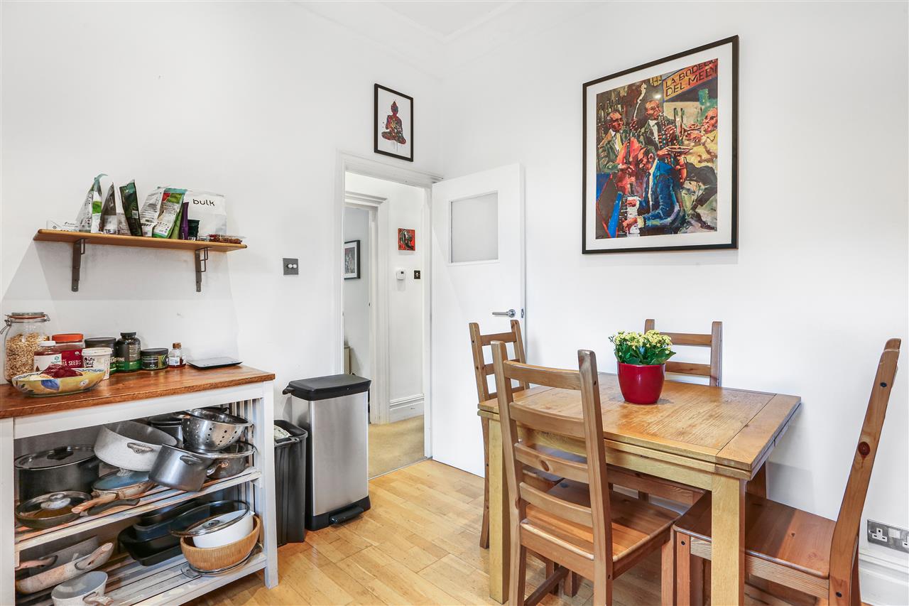 2 bed flat for sale in Carleton Gardens  - Property Image 6