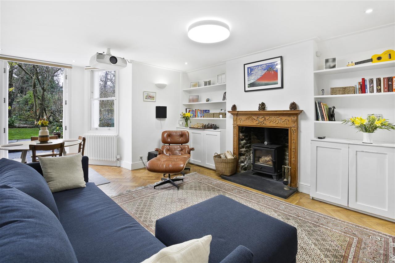 2 bed flat for sale in Carleton Road  - Property Image 2