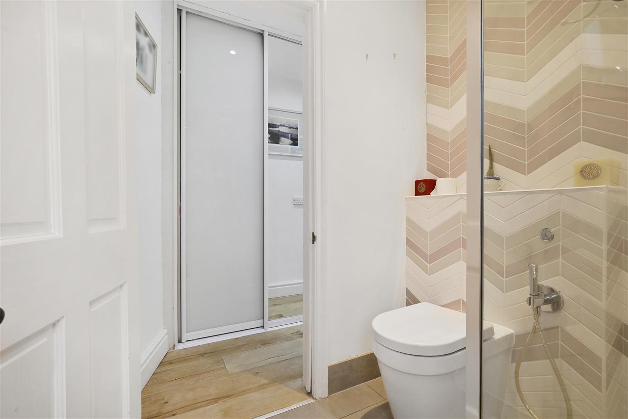 2 bed flat for sale in Carleton Road 15