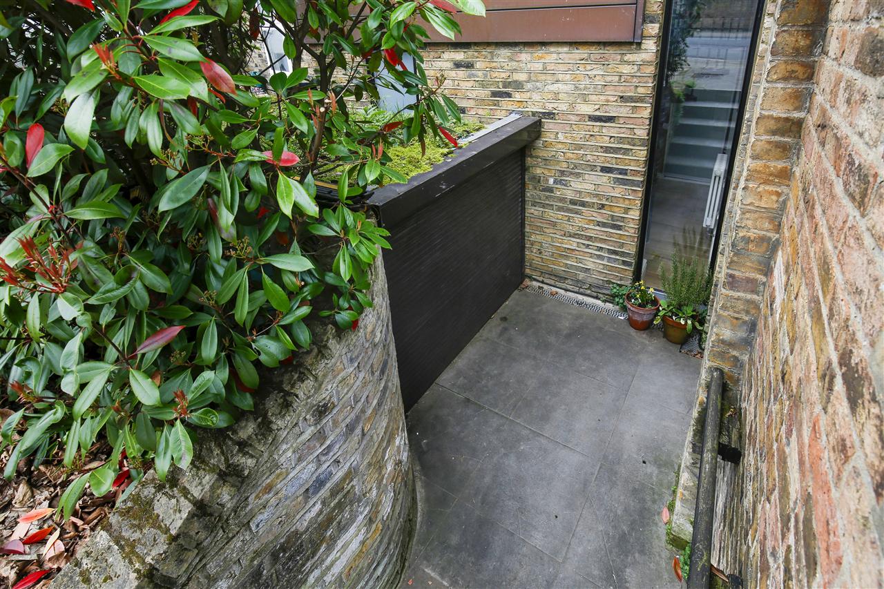 2 bed flat for sale in Carleton Road  - Property Image 23