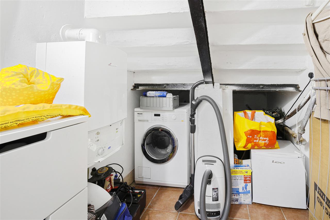 2 bed flat for sale in Carleton Road  - Property Image 24