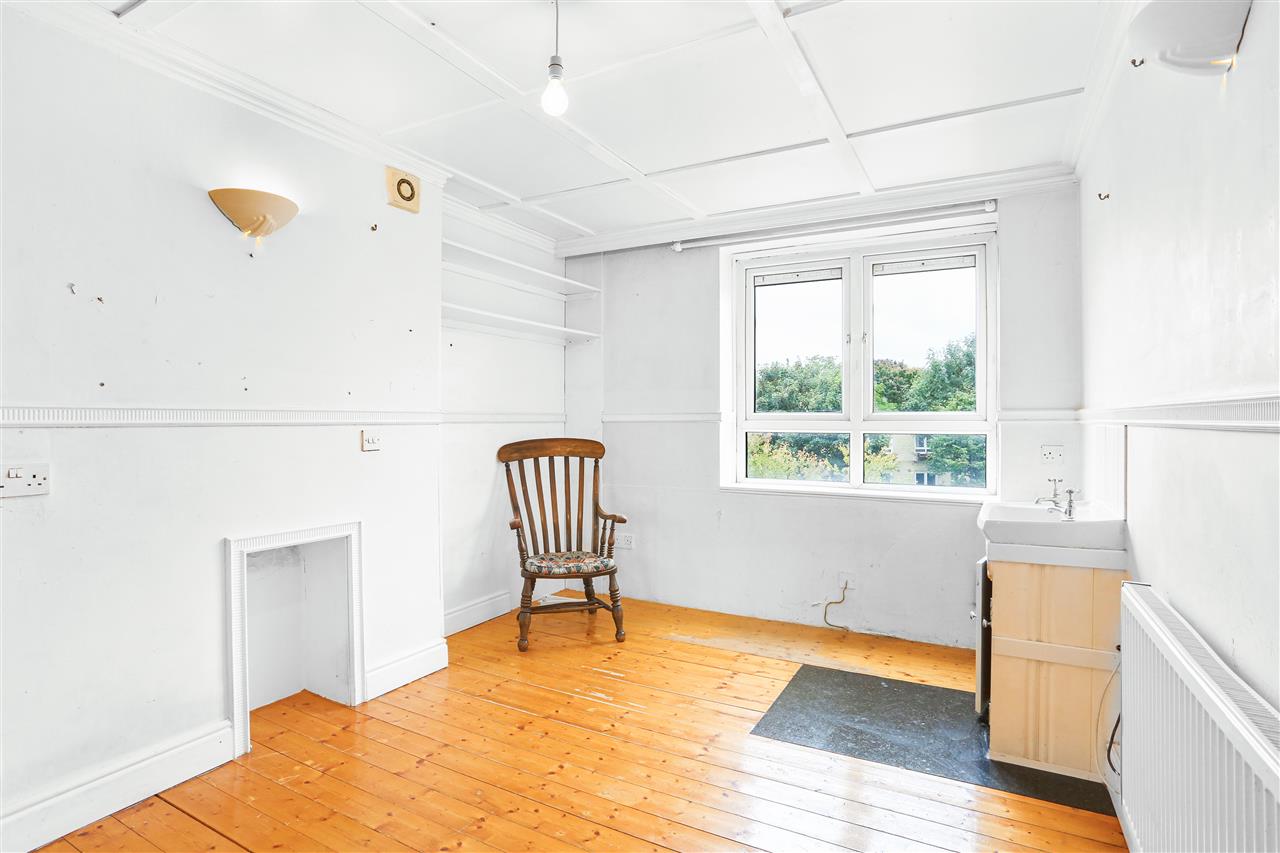 2 bed flat for sale in Dalmeny Avenue  - Property Image 5