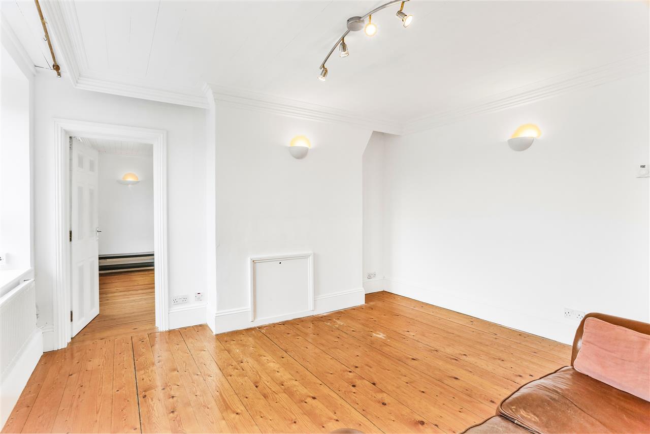 2 bed flat for sale in Dalmeny Avenue  - Property Image 6