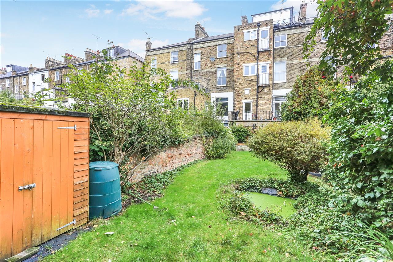 2 bed flat for sale in Tufnell Park Road  - Property Image 16