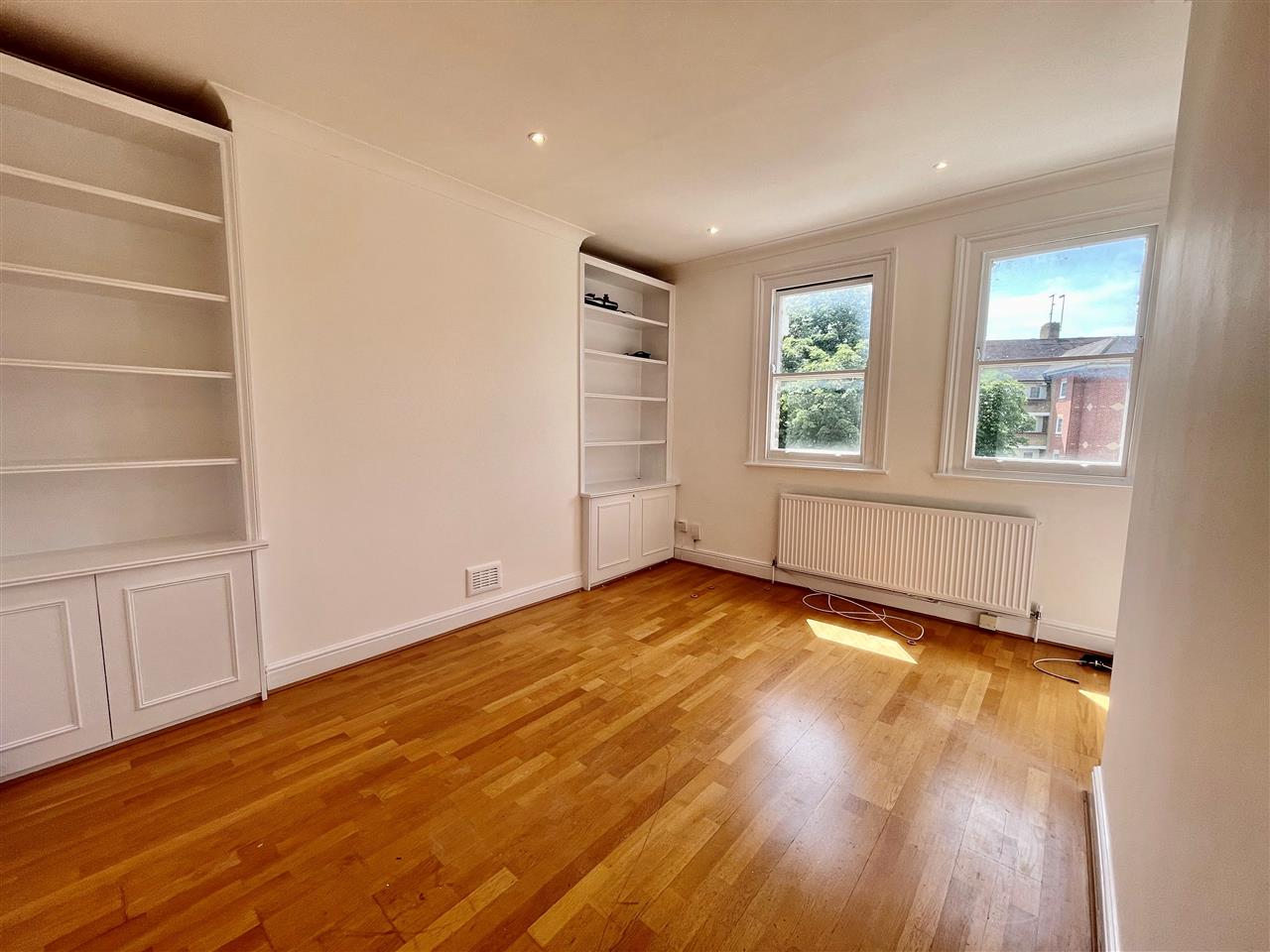 2 bed flat for sale in Tufnell Park Road  - Property Image 7
