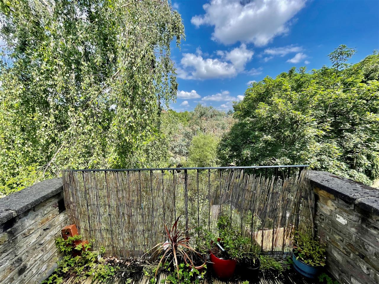 2 bed flat for sale in Tufnell Park Road  - Property Image 17