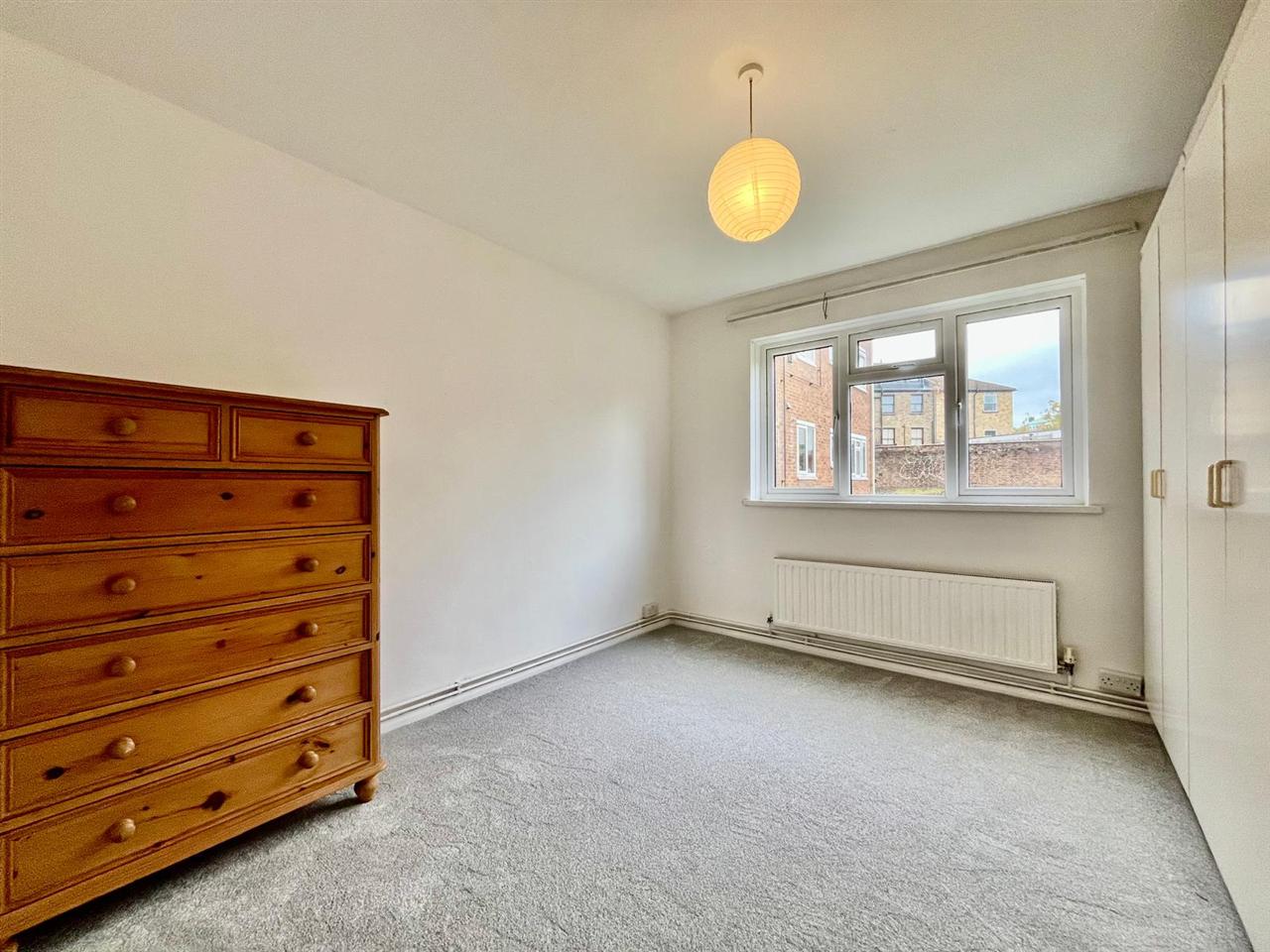 2 bed flat to rent in Junction Road  - Property Image 8
