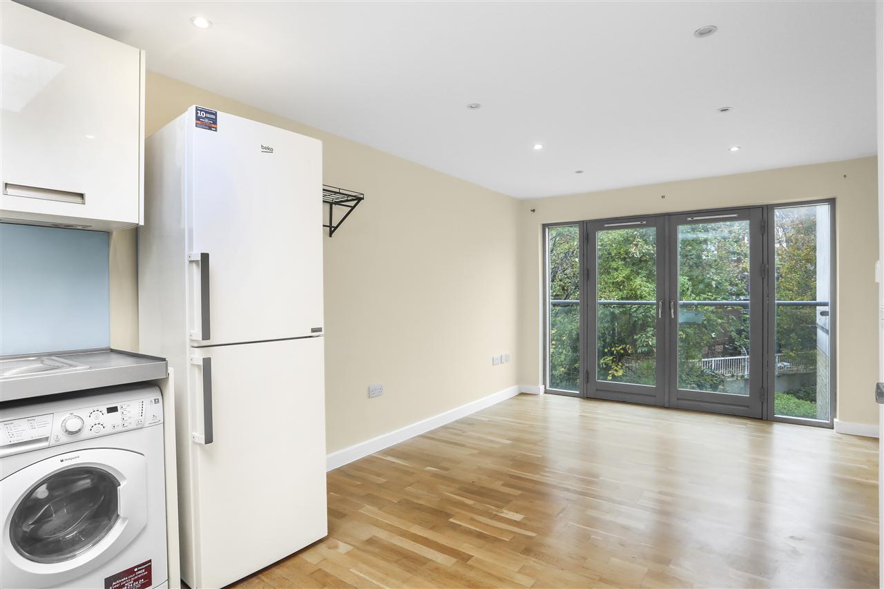 2 bed flat for sale in Ingestre Road 1