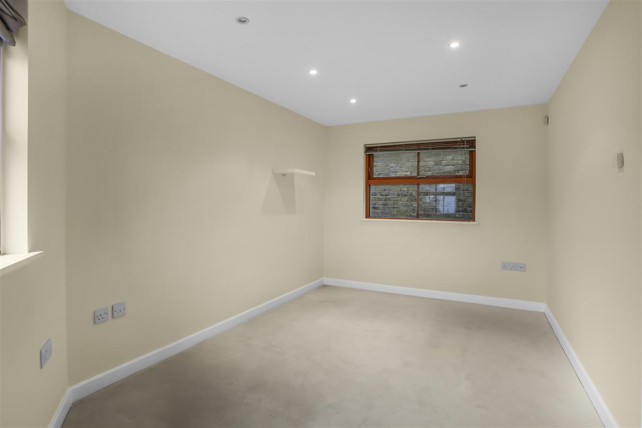 2 bed flat for sale in Ingestre Road 6