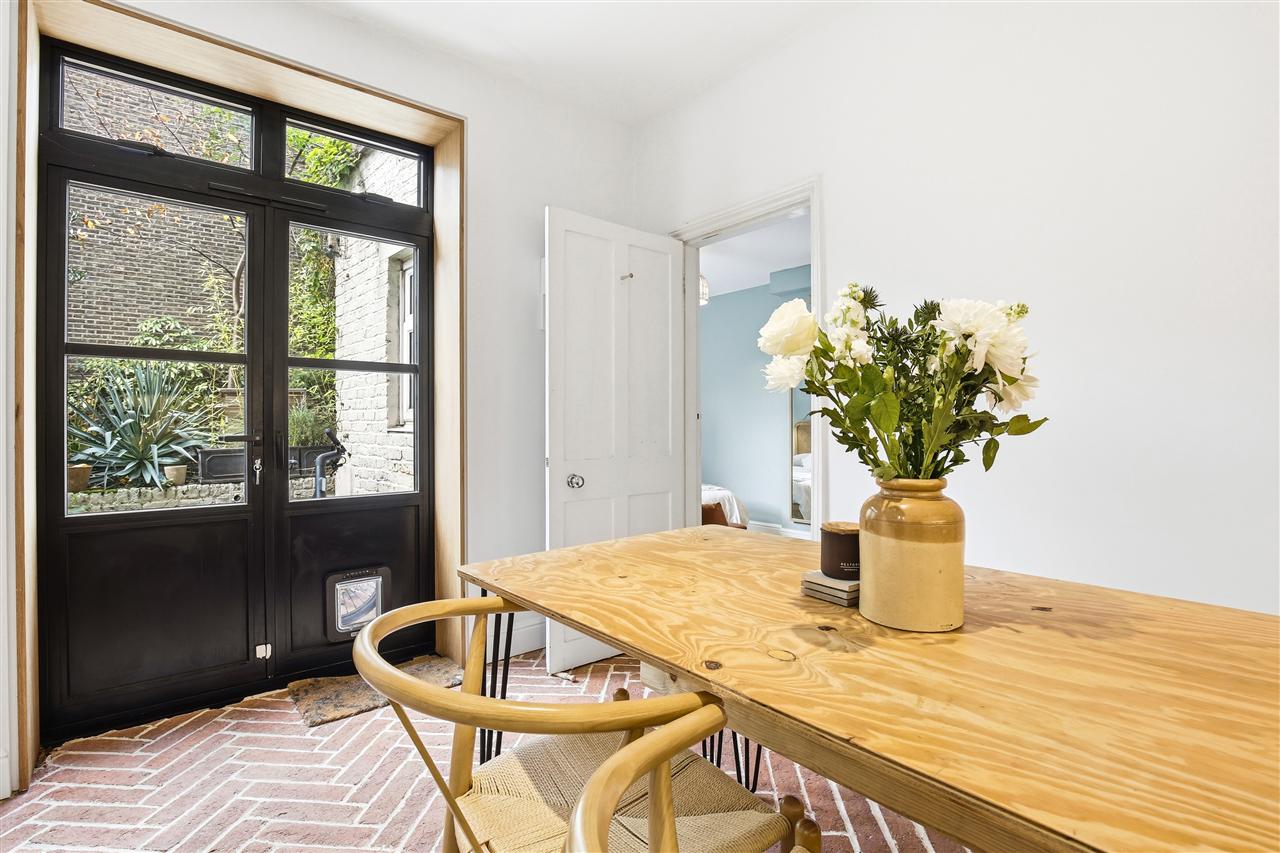 1 bed flat for sale in Montpelier Grove  - Property Image 7