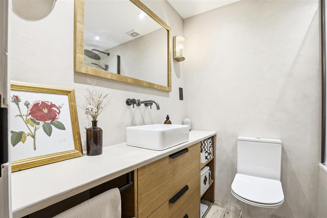 1 bed flat for sale in Montpelier Grove  - Property Image 8