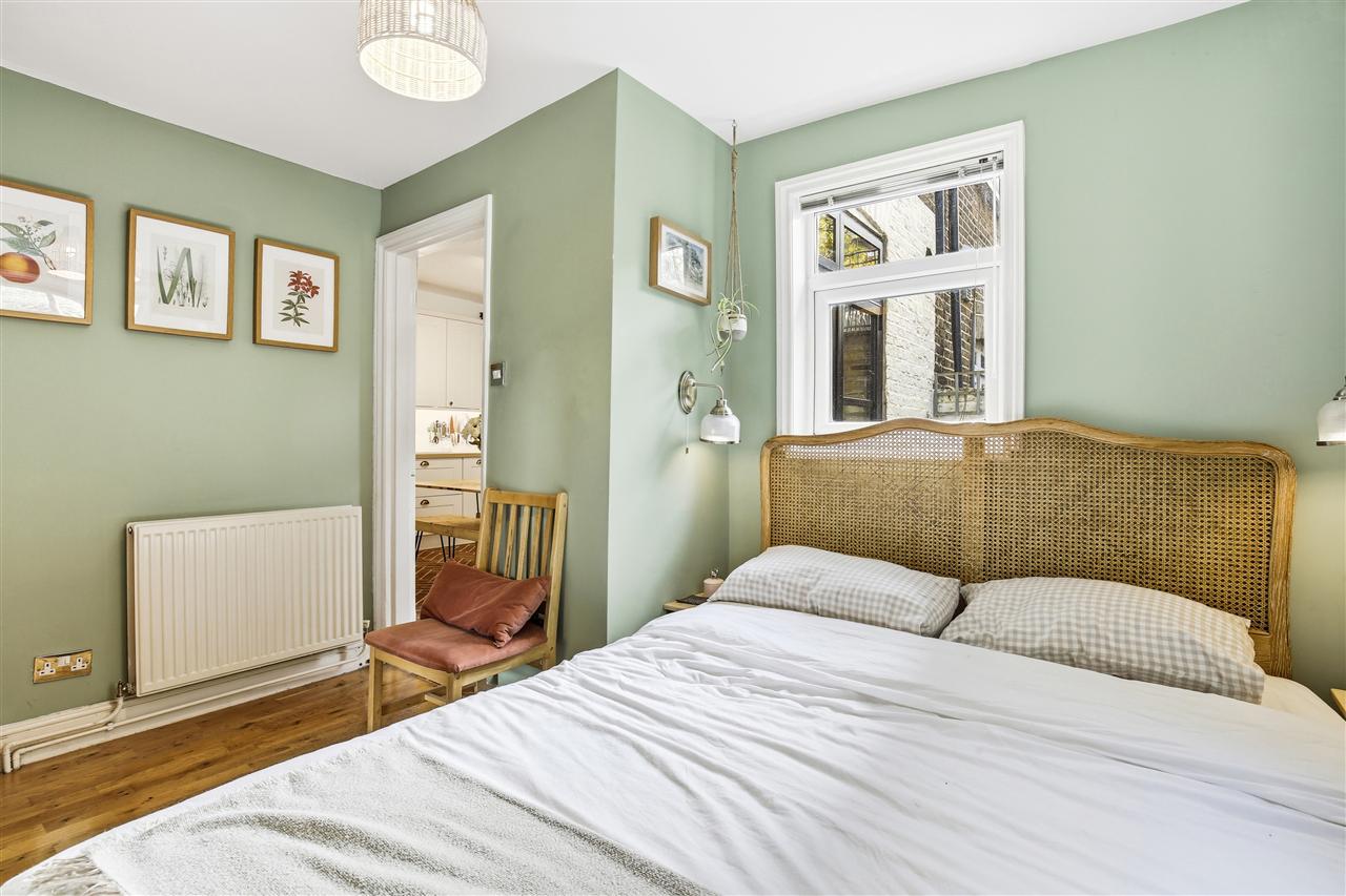 1 bed flat for sale in Montpelier Grove  - Property Image 9