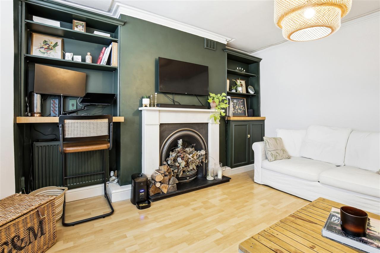 1 bed flat for sale in Montpelier Grove 11