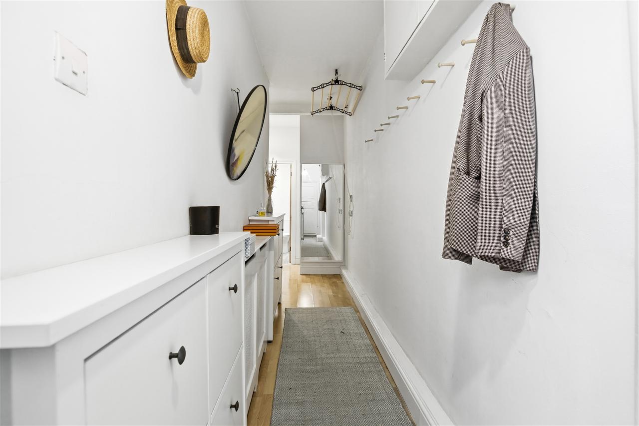 1 bed flat for sale in Montpelier Grove  - Property Image 16