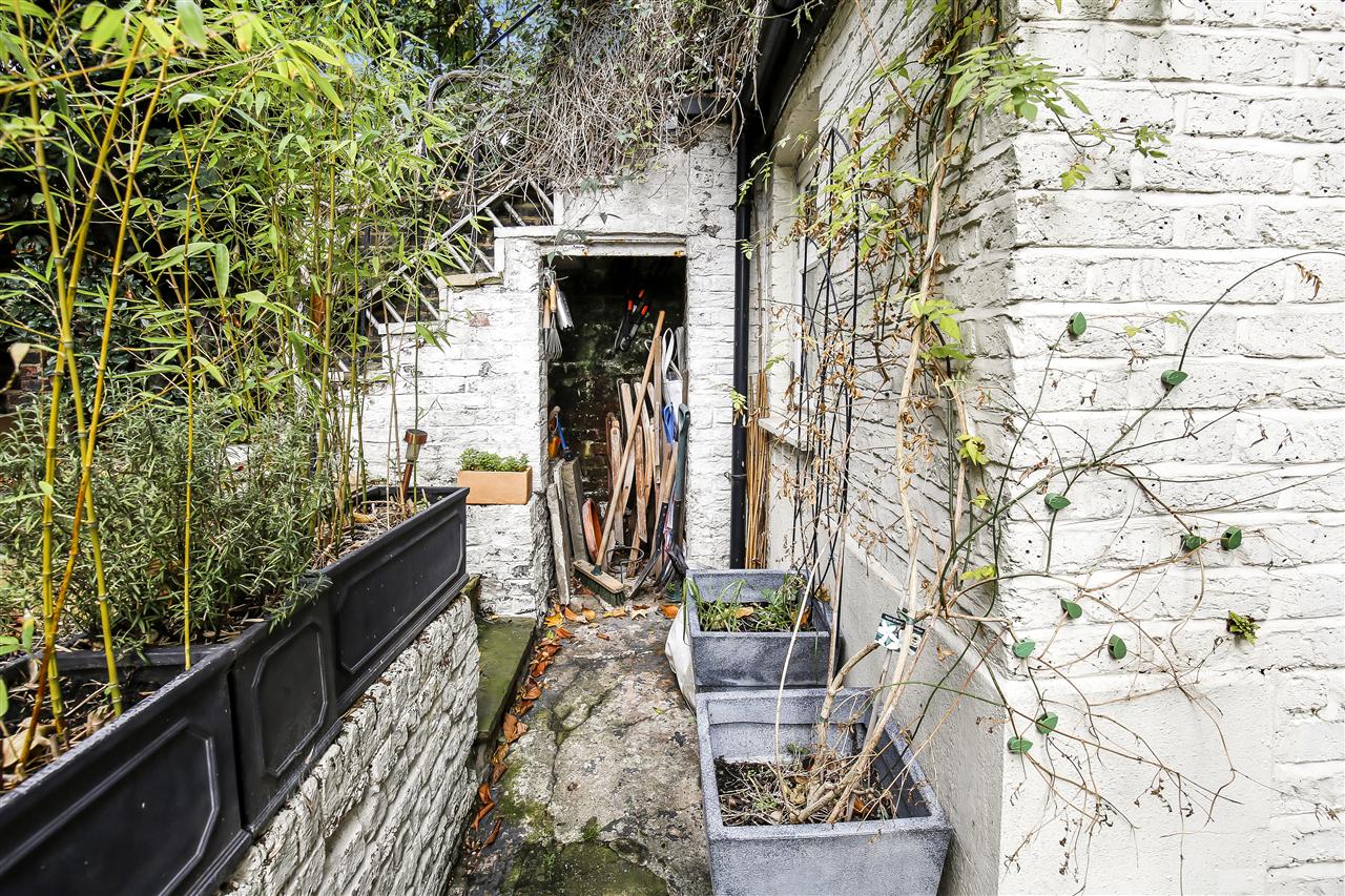 1 bed flat for sale in Montpelier Grove  - Property Image 18