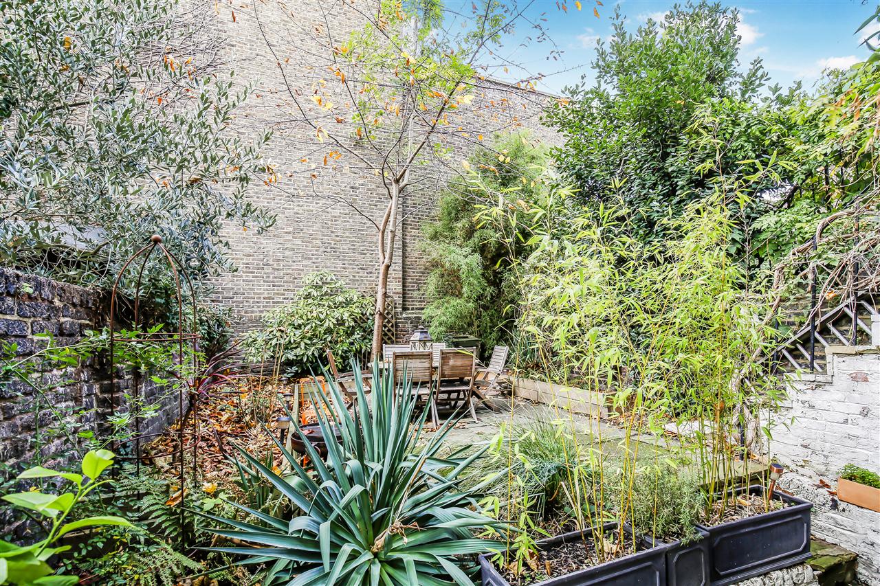 1 bed flat for sale in Montpelier Grove  - Property Image 19