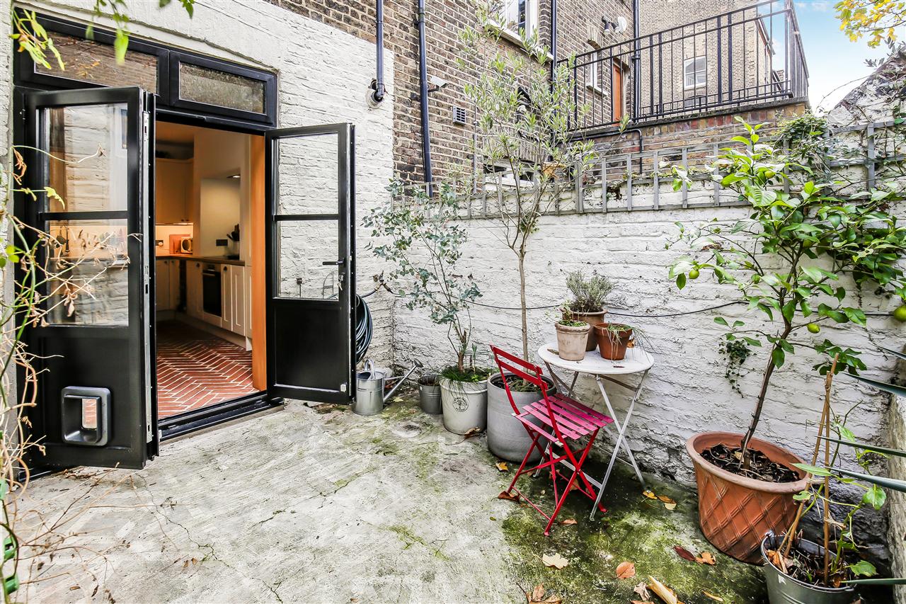 1 bed flat for sale in Montpelier Grove  - Property Image 20