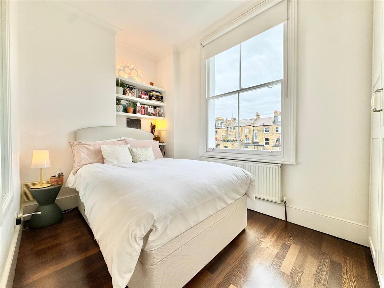 1 bed flat to rent in Tufnell Park Road 5