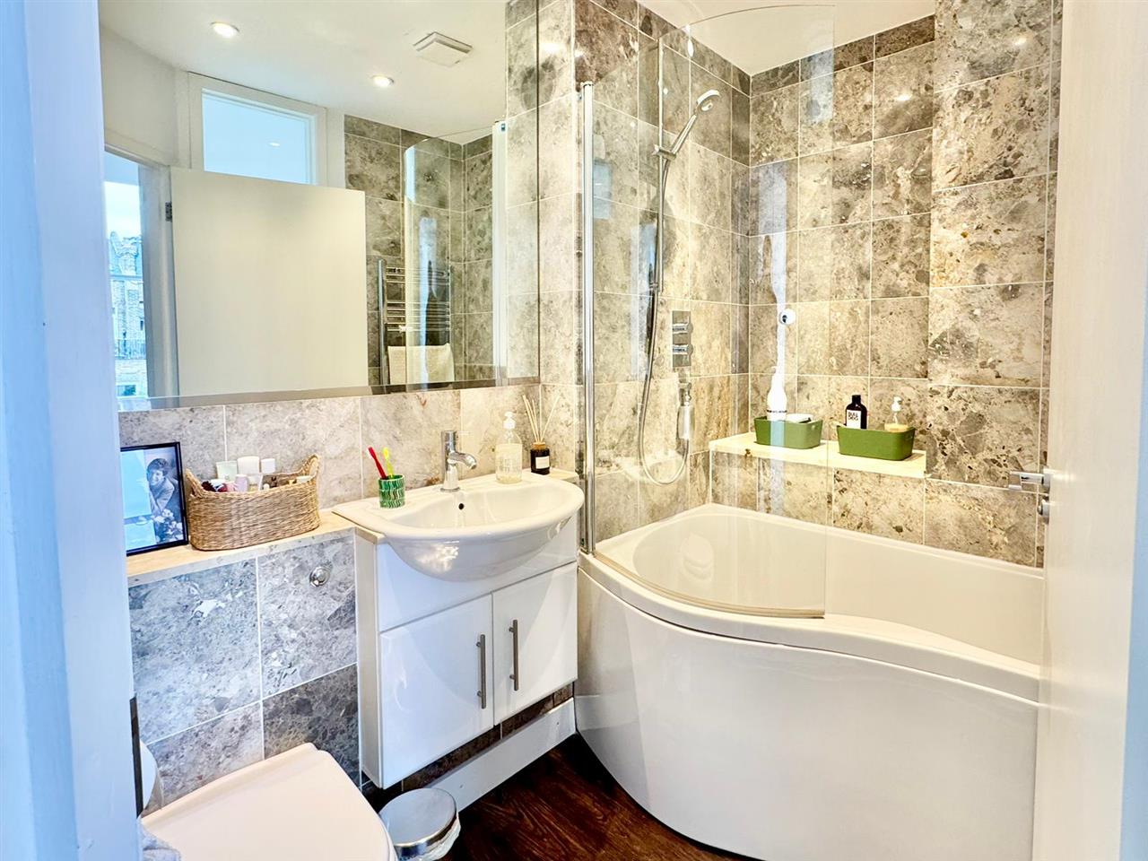 1 bed flat to rent in Tufnell Park Road  - Property Image 9