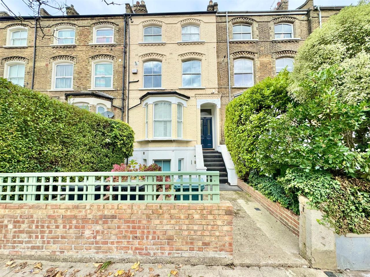 1 bed flat to rent in Tufnell Park Road 10