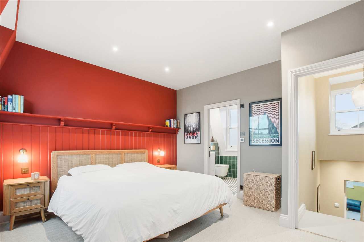 5 bed for sale in Kiver Road 7