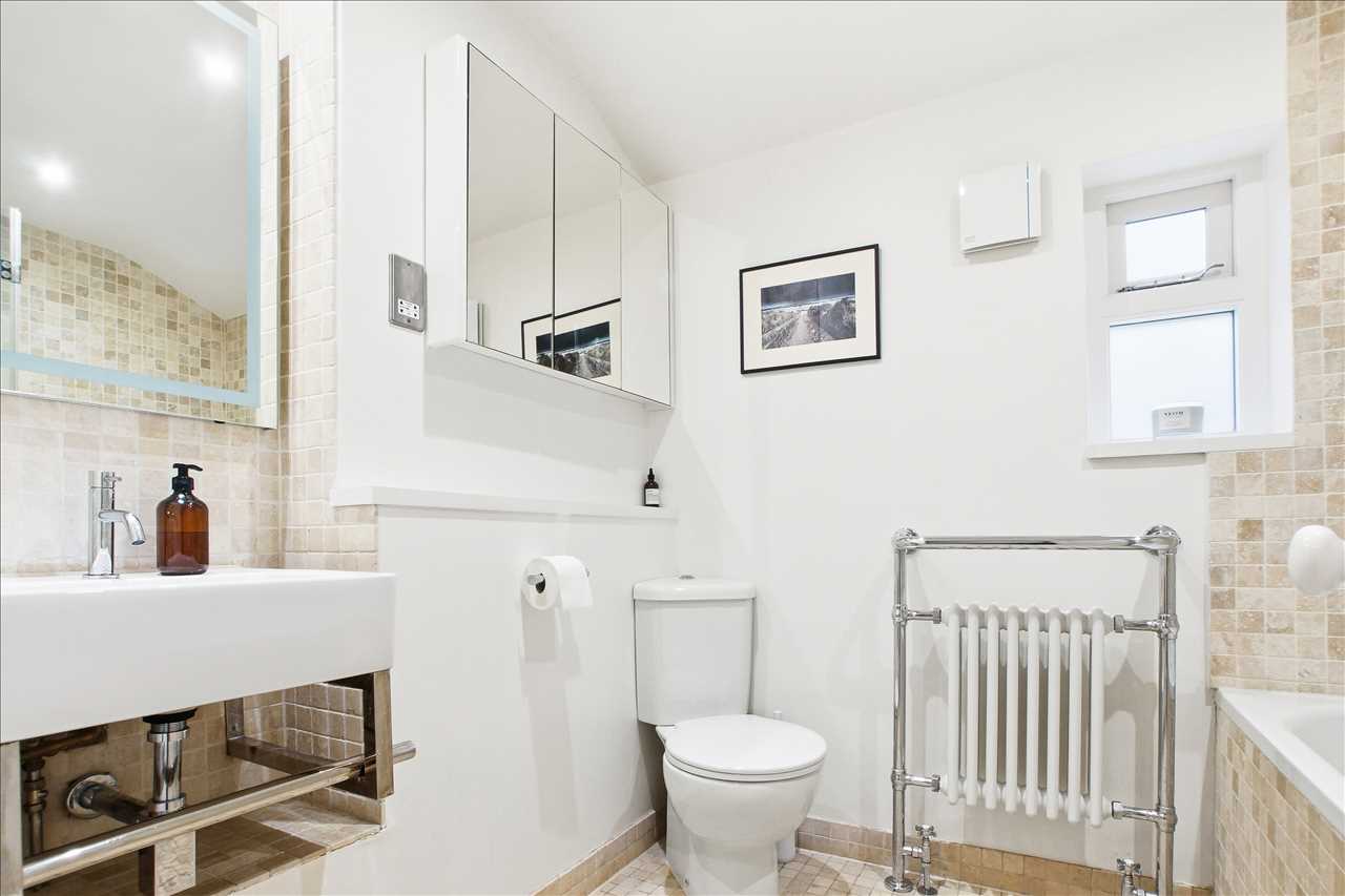 5 bed for sale in Kiver Road  - Property Image 15