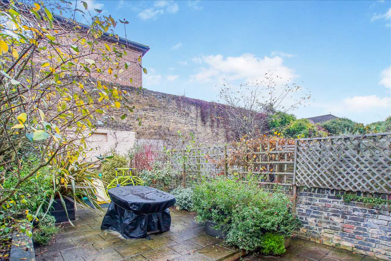 5 bed for sale in Kiver Road  - Property Image 17