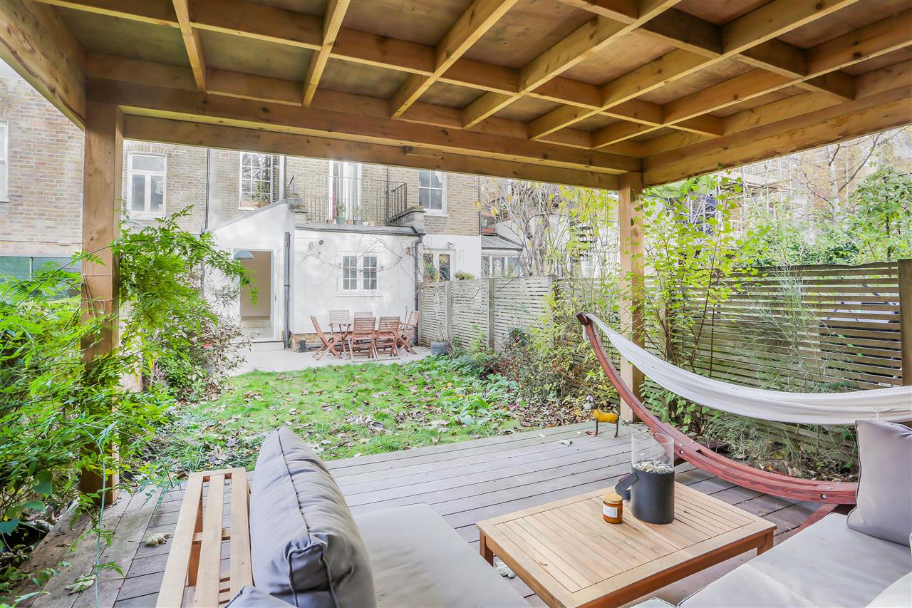 1 bed flat for sale in Leighton Road  - Property Image 8