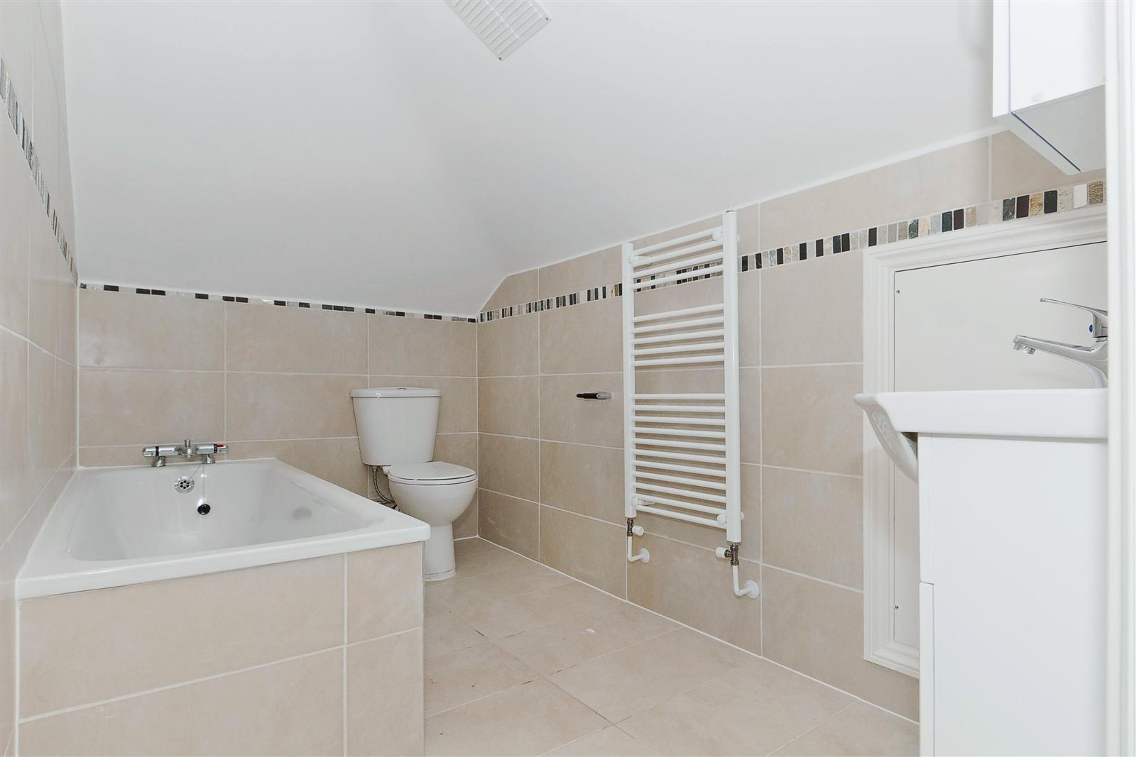 3 bed flat to rent in Anson Road  - Property Image 5