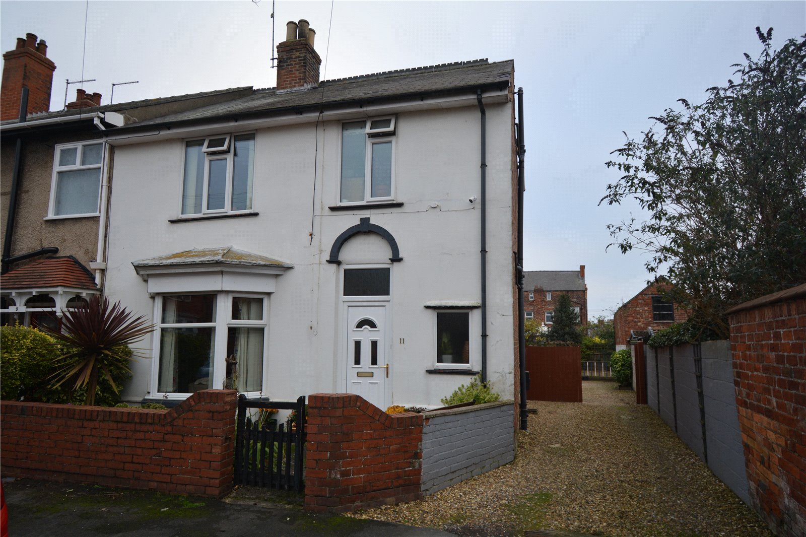 4 bed house for sale  - Property Image 1