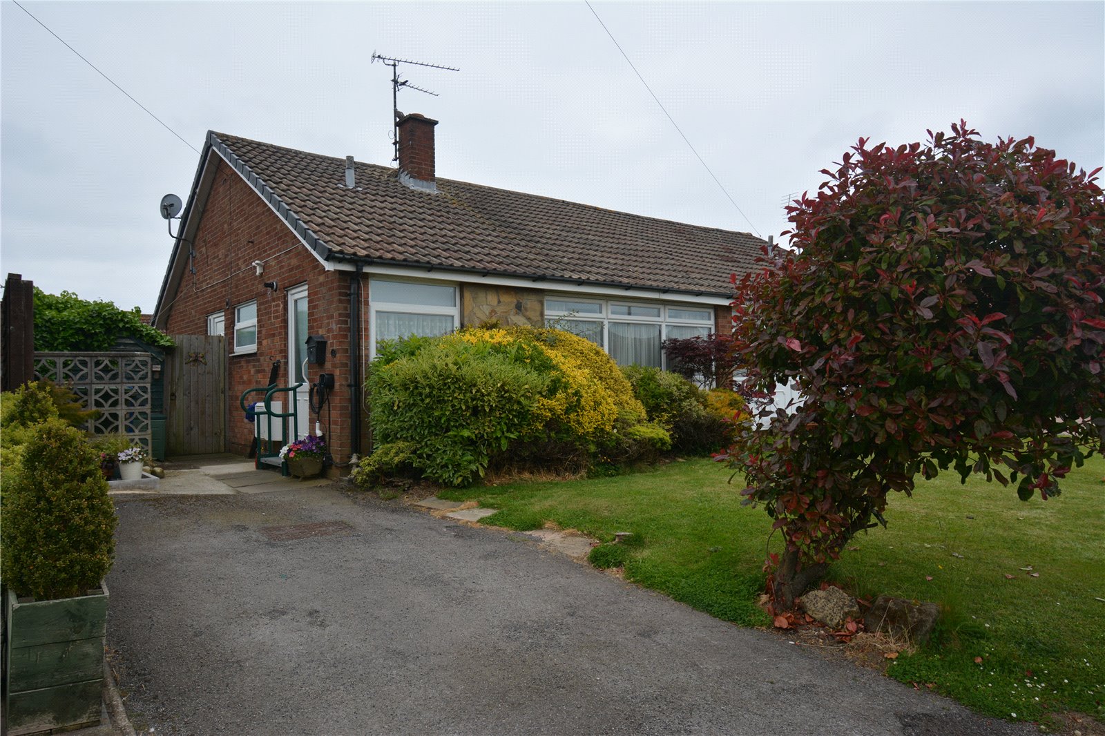 2 bed bungalow for sale in Thoresby Close, Bridlington  - Property Image 1