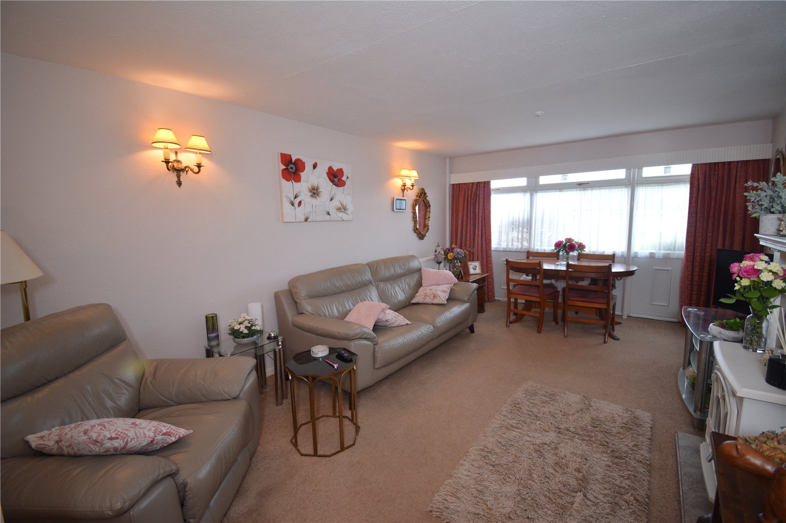 2 bed bungalow for sale in Thoresby Close, Bridlington  - Property Image 2