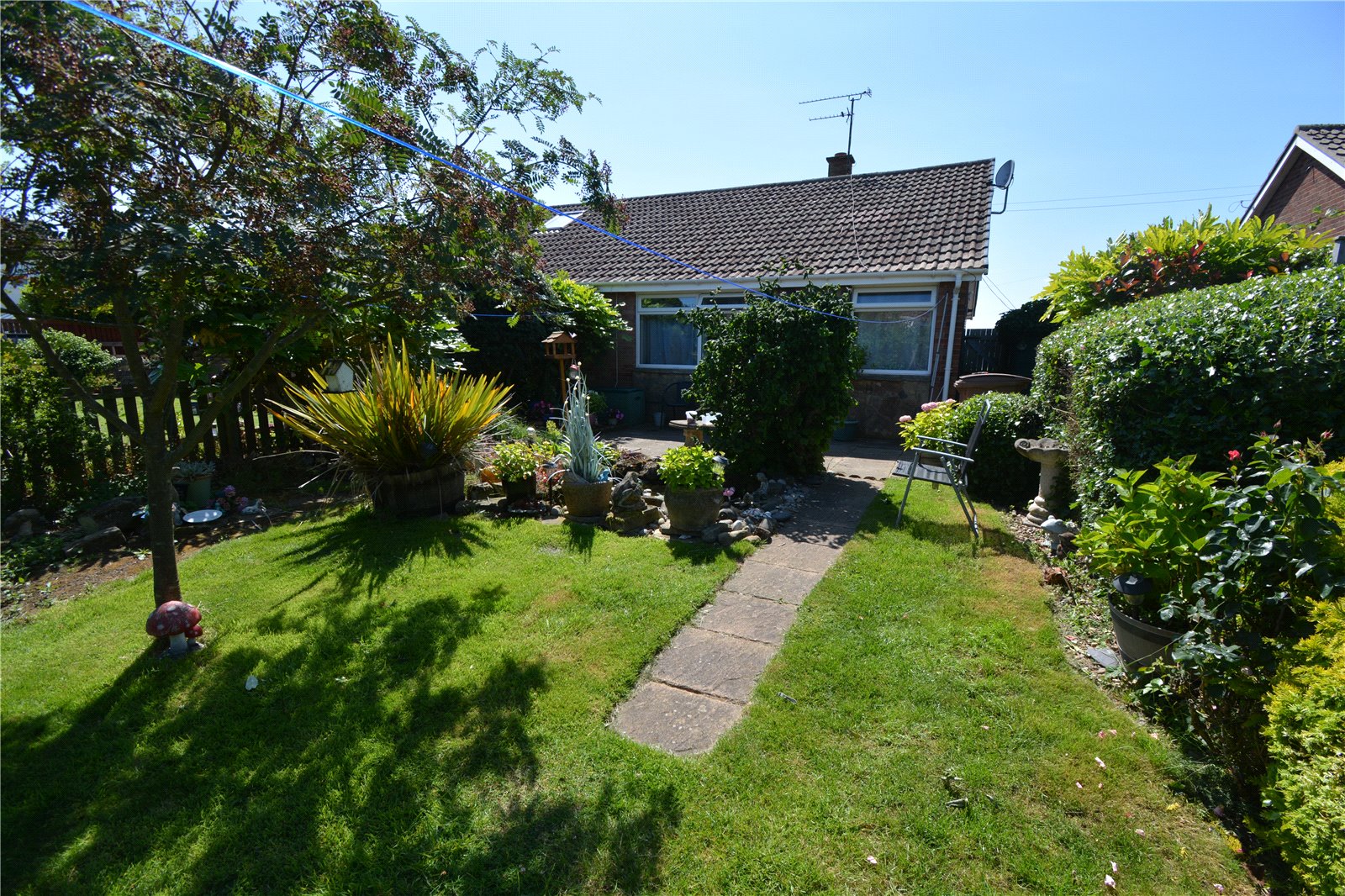 2 bed bungalow for sale in Thoresby Close, Bridlington  - Property Image 12