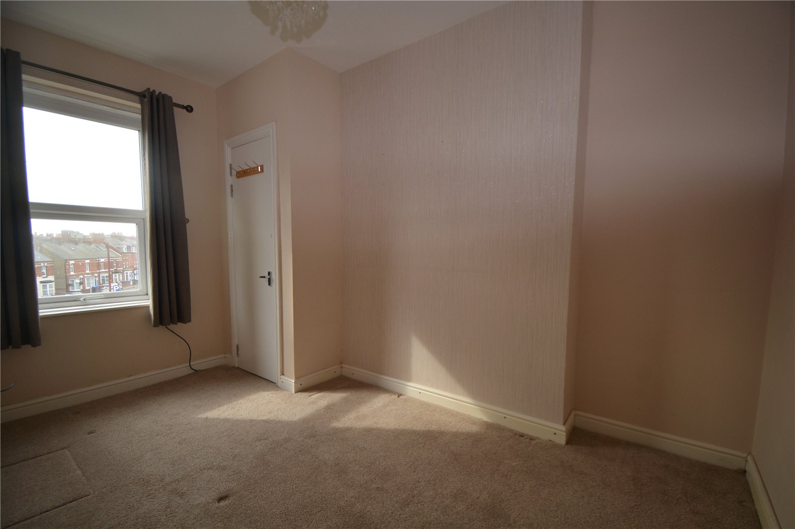 2 bed apartment for sale in Windsor Crescent, Bridlington  - Property Image 4
