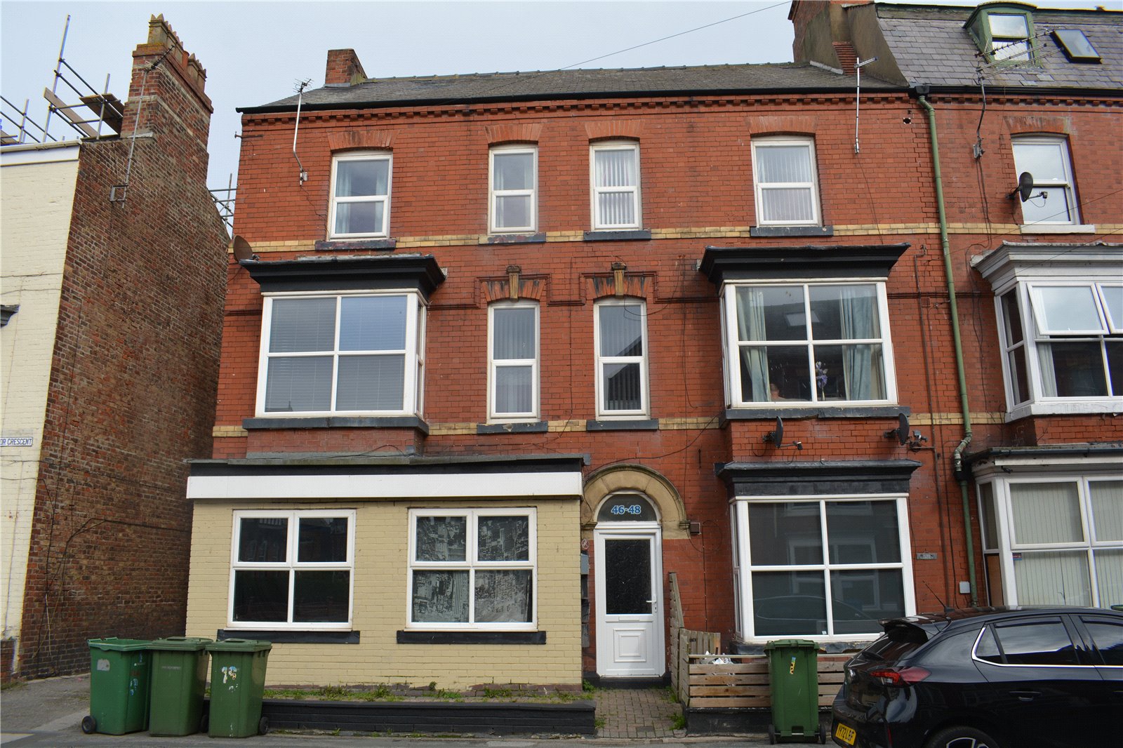 2 bed apartment for sale in Windsor Crescent, Bridlington  - Property Image 1
