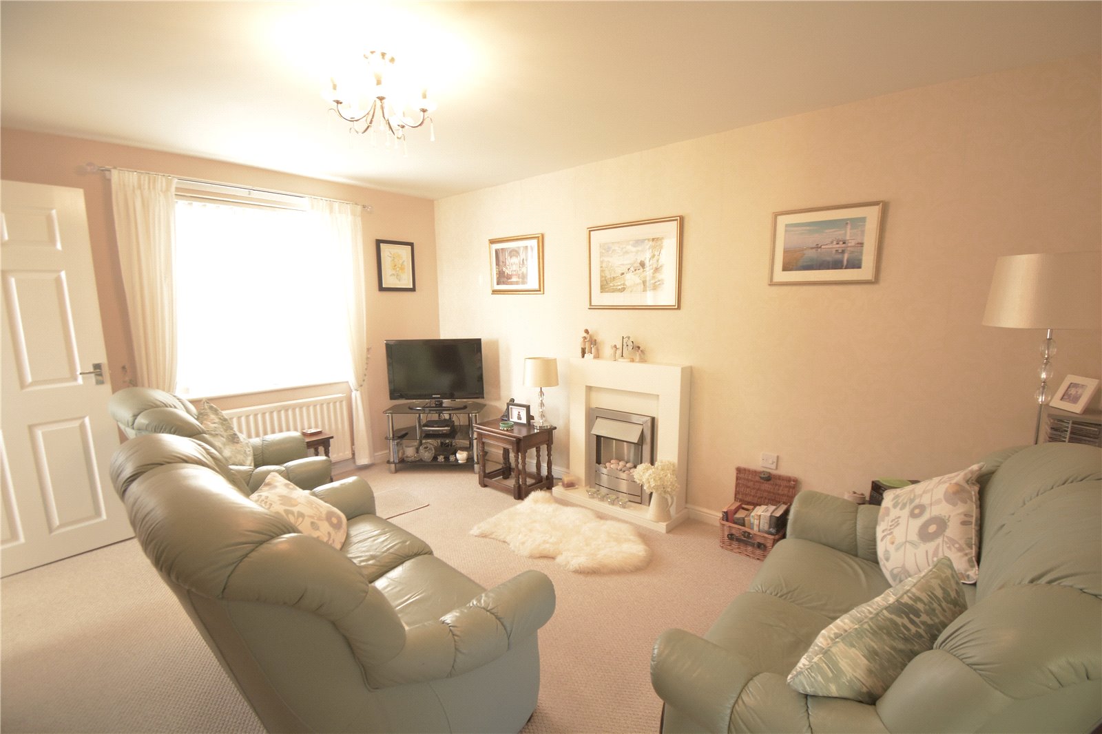 3 bed house for sale in Givendale Close, Bridlington  - Property Image 2