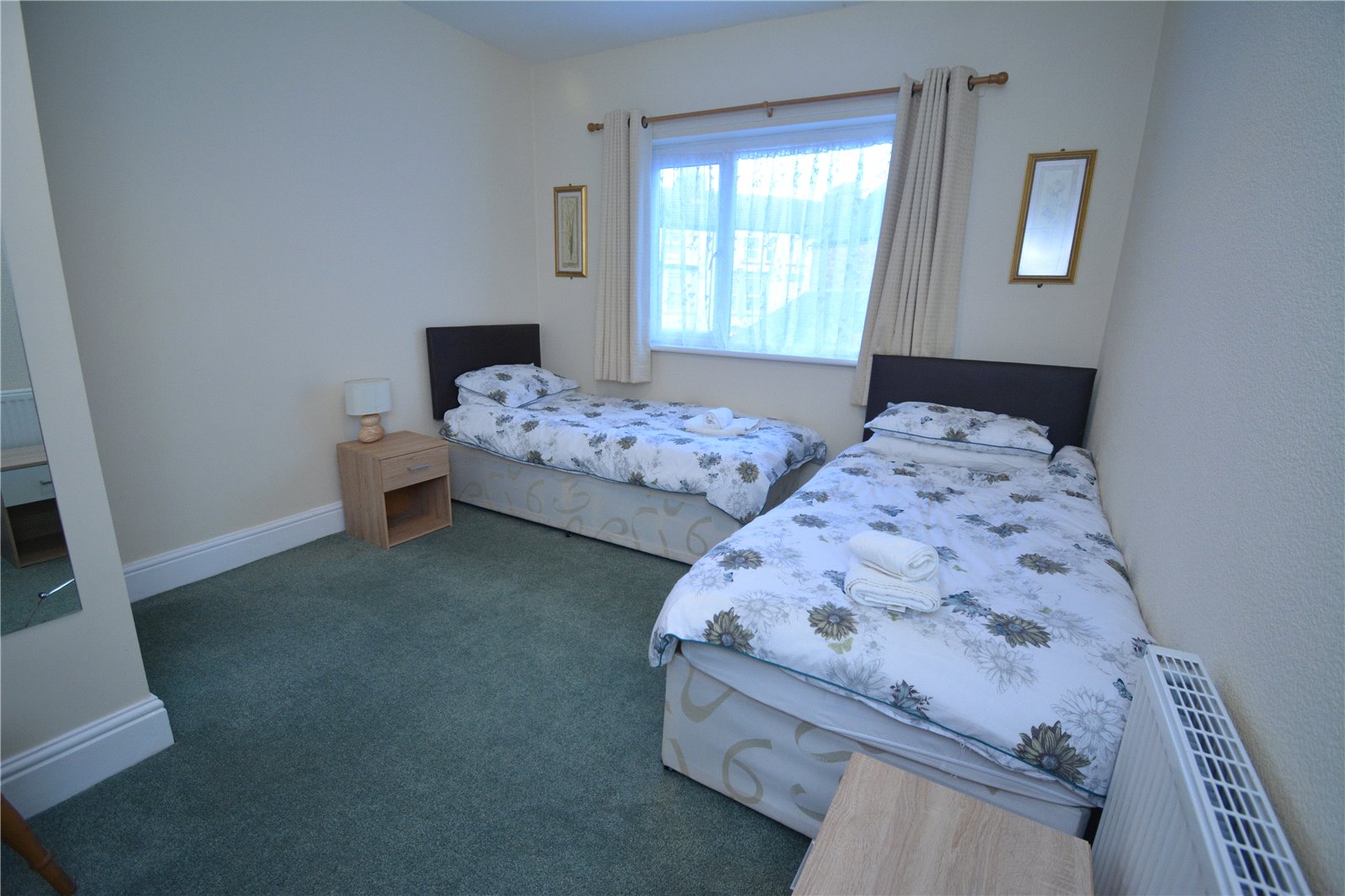6 bed  for sale in Windsor Crescent, Bridlington  - Property Image 7