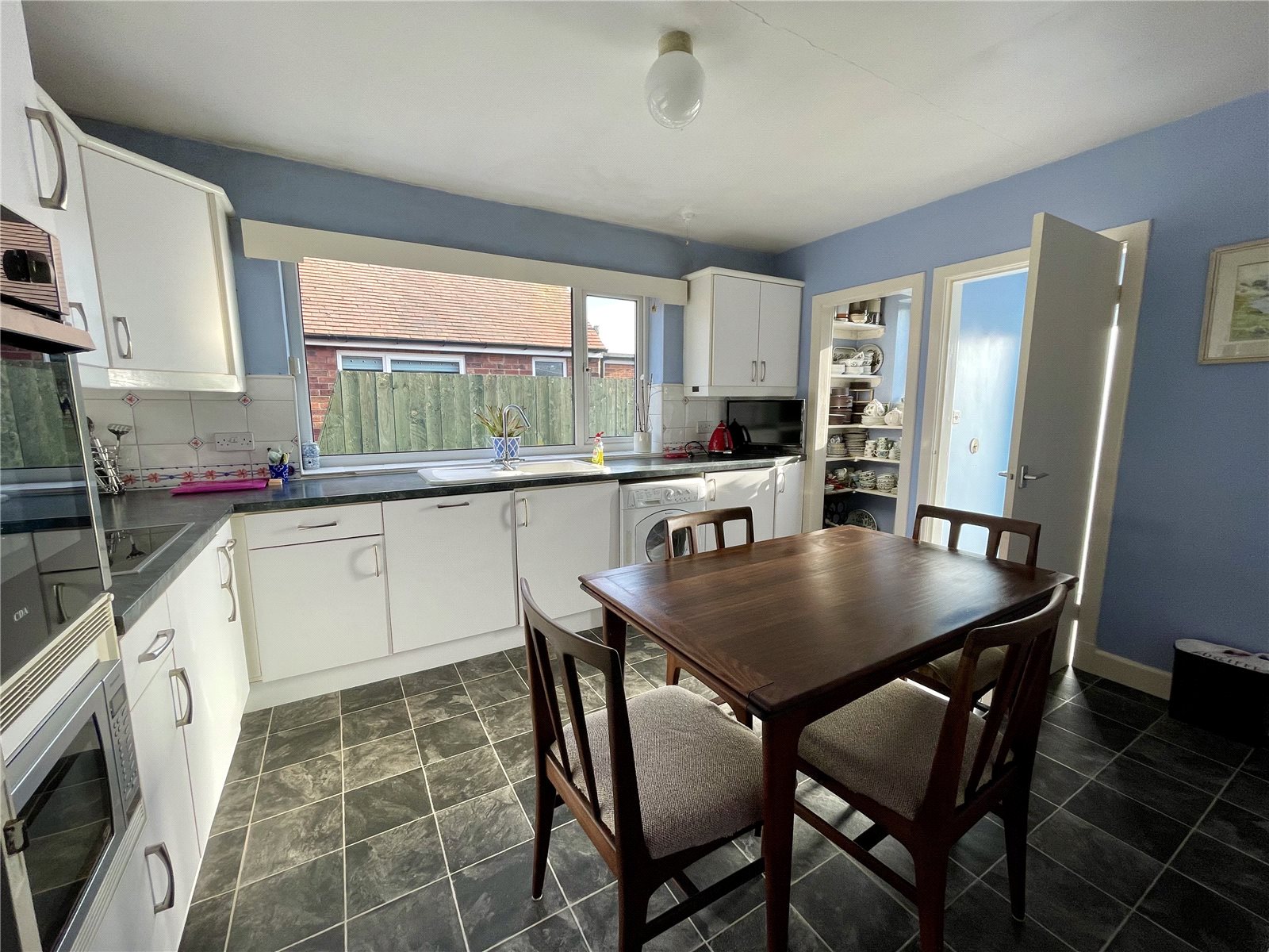 2 bed bungalow for sale in Nightingale Drive, Bridlington  - Property Image 2