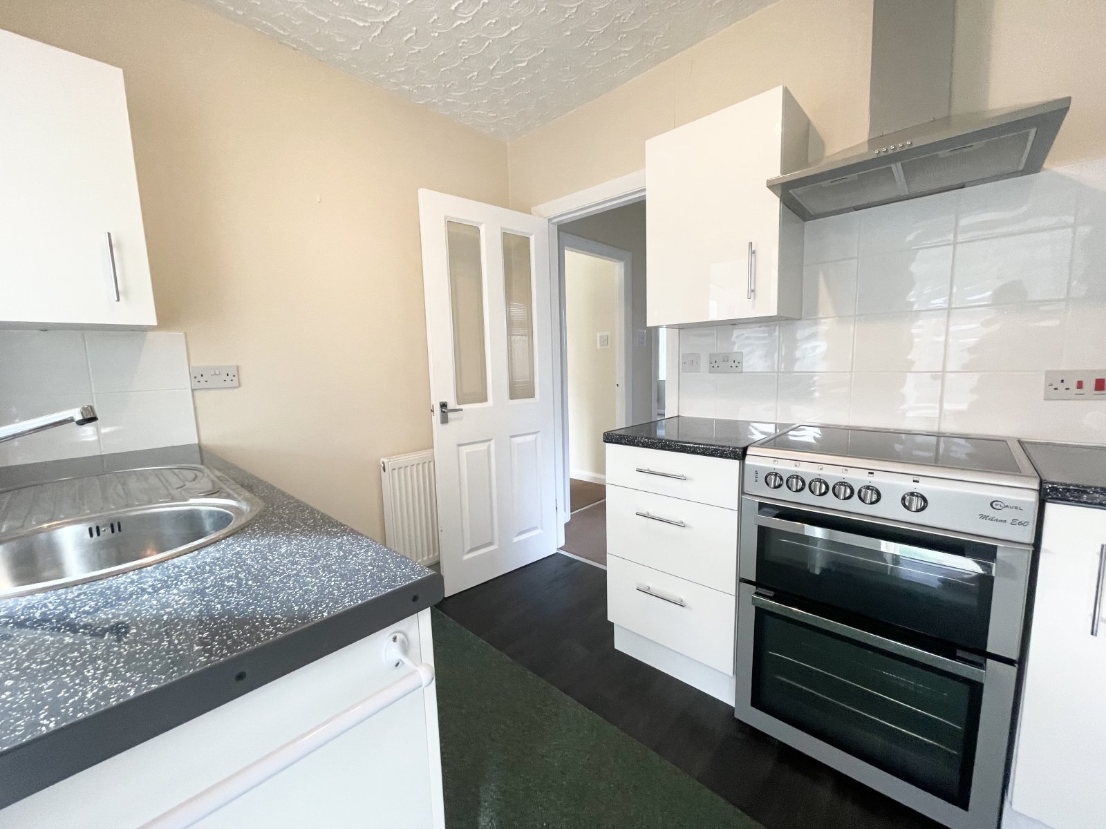 2 bed bungalow for sale in St. Chad Crescent, Bridlington  - Property Image 12