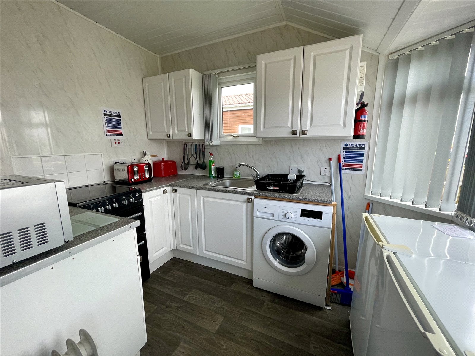 2 bed bungalow for sale in Fourth Avenue, Bridlington  - Property Image 17