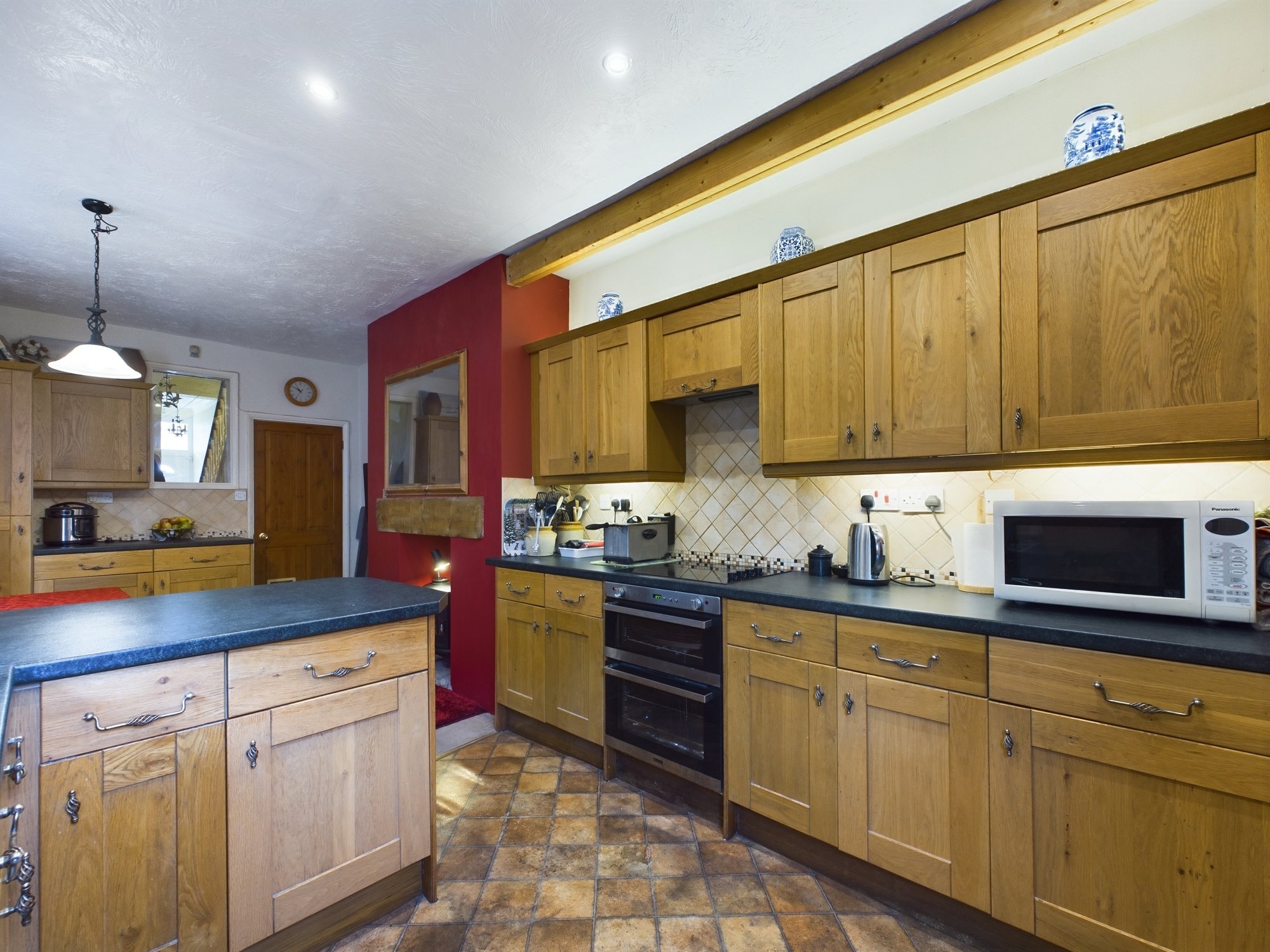 6 bed house for sale in Trinity Road, Bridlington  - Property Image 3