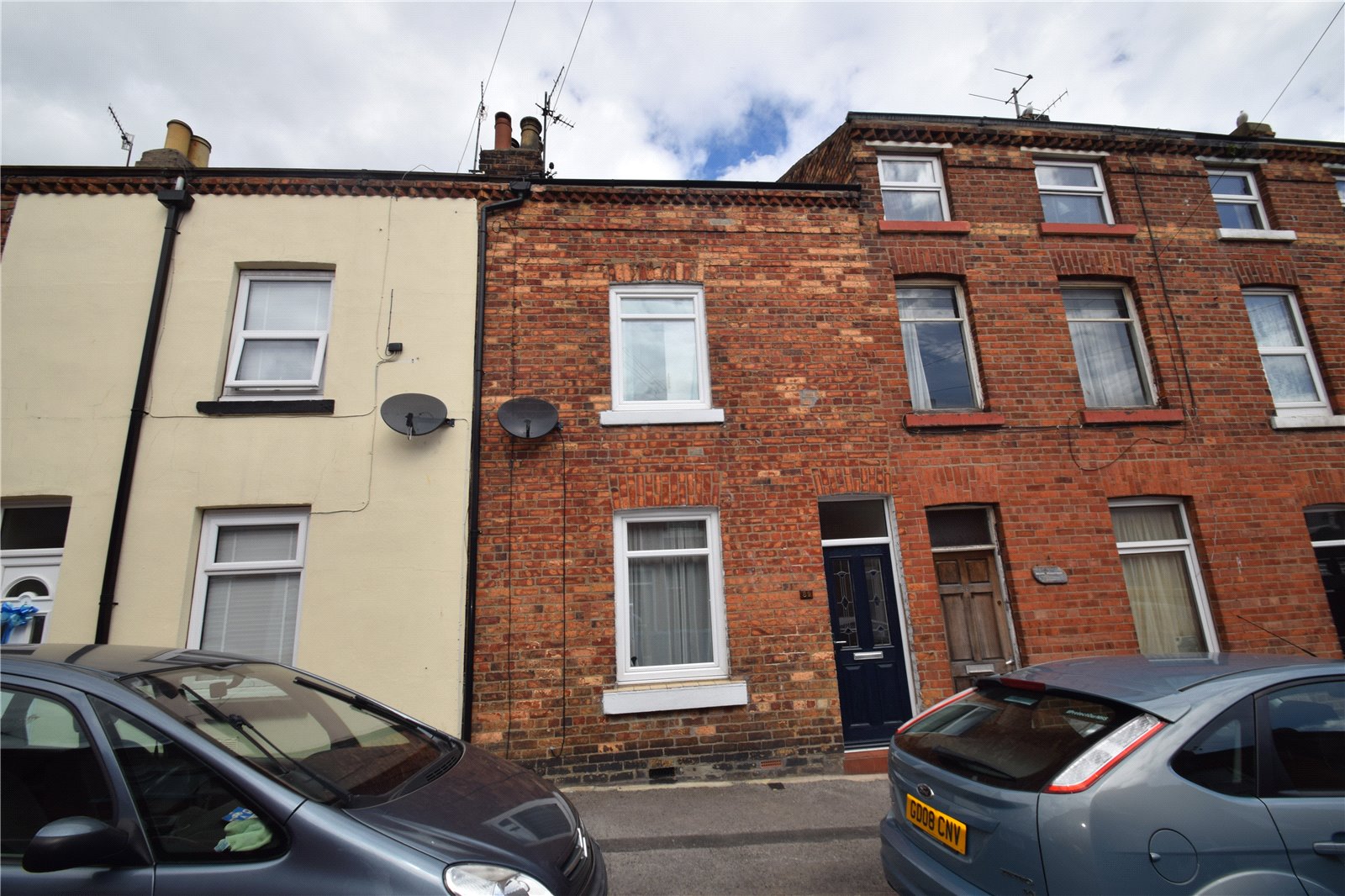 2 bed house to rent in Hampton Road, Scarborough, YO12