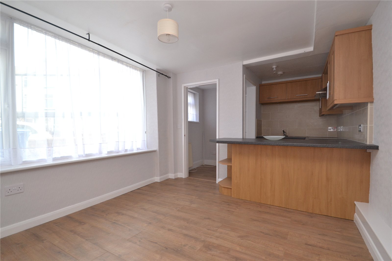 1 bed apartment to rent in James Street, Scarborough  - Property Image 4
