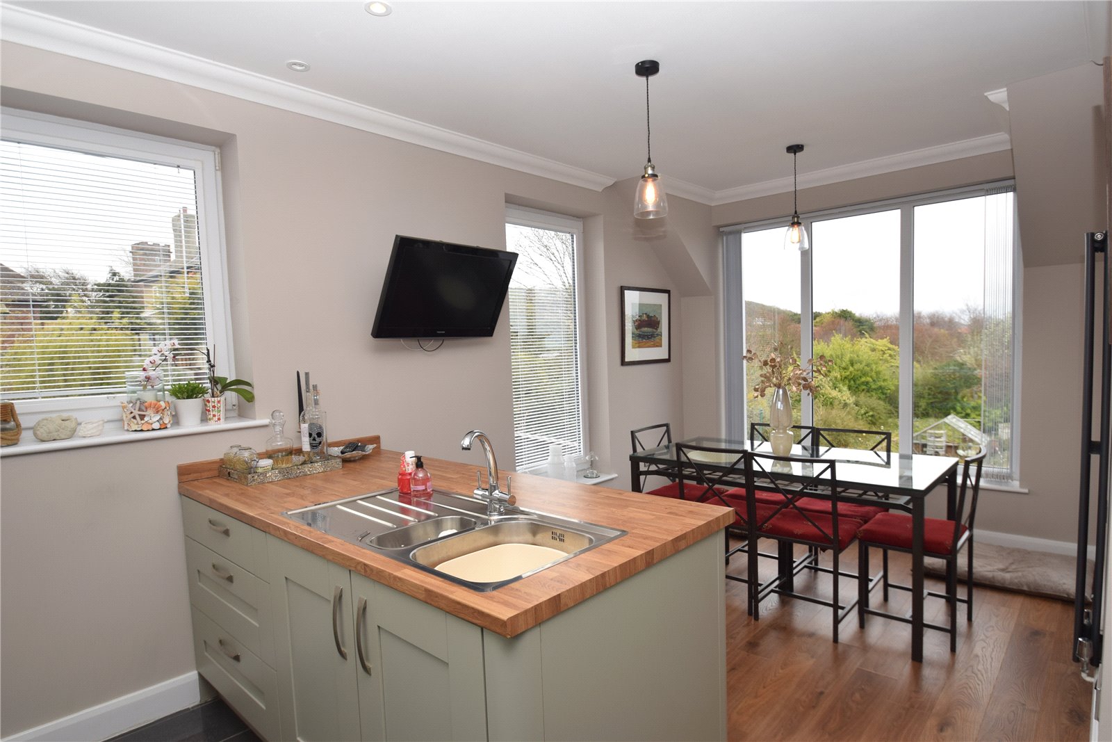 3 bed apartment for sale in Holbeck Hill, Scarborough  - Property Image 6