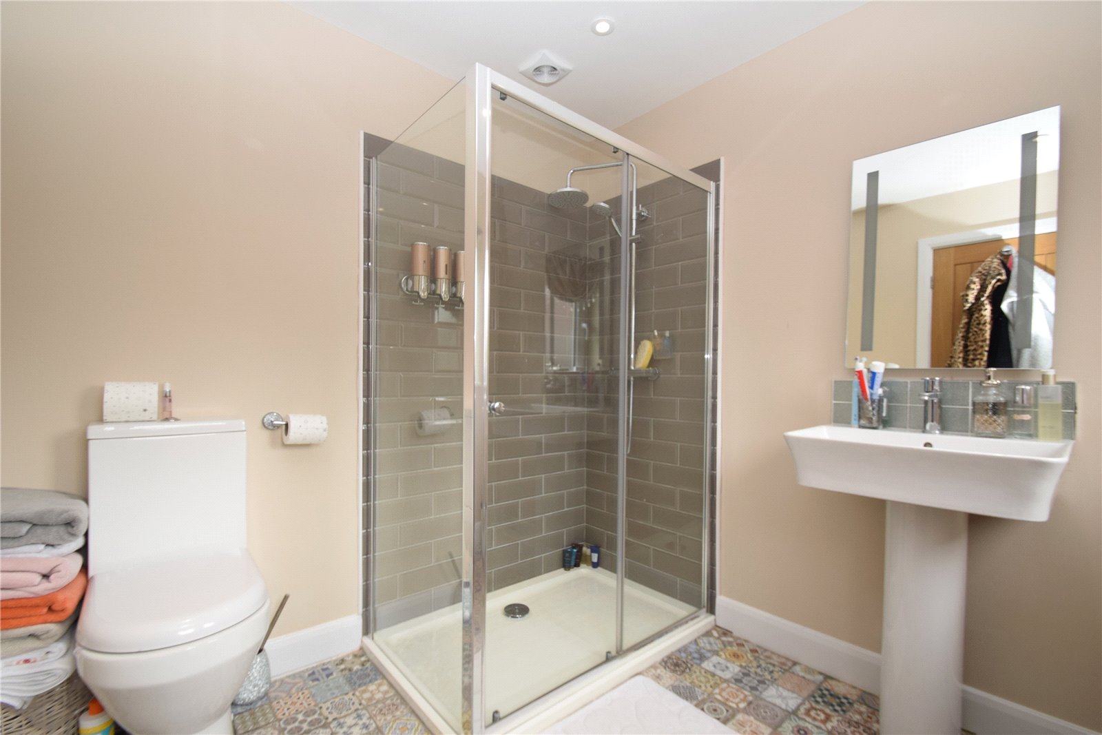 3 bed apartment for sale in Holbeck Hill, Scarborough  - Property Image 9