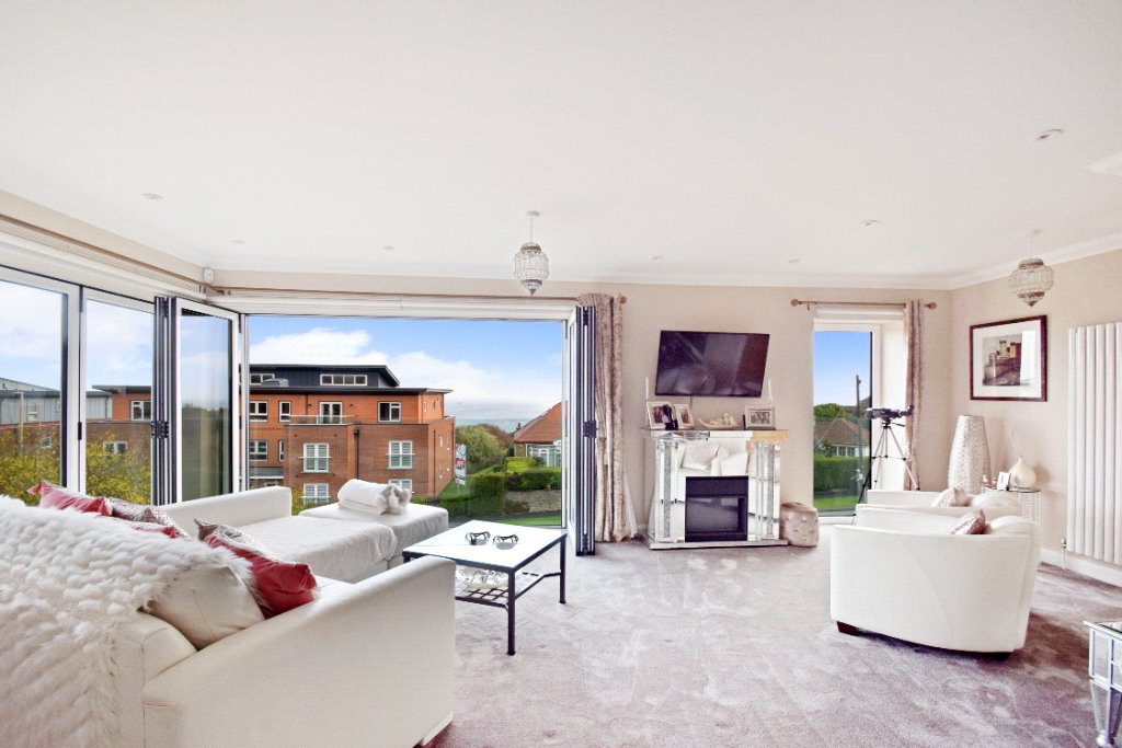 3 bed apartment for sale in Holbeck Hill, Scarborough  - Property Image 17