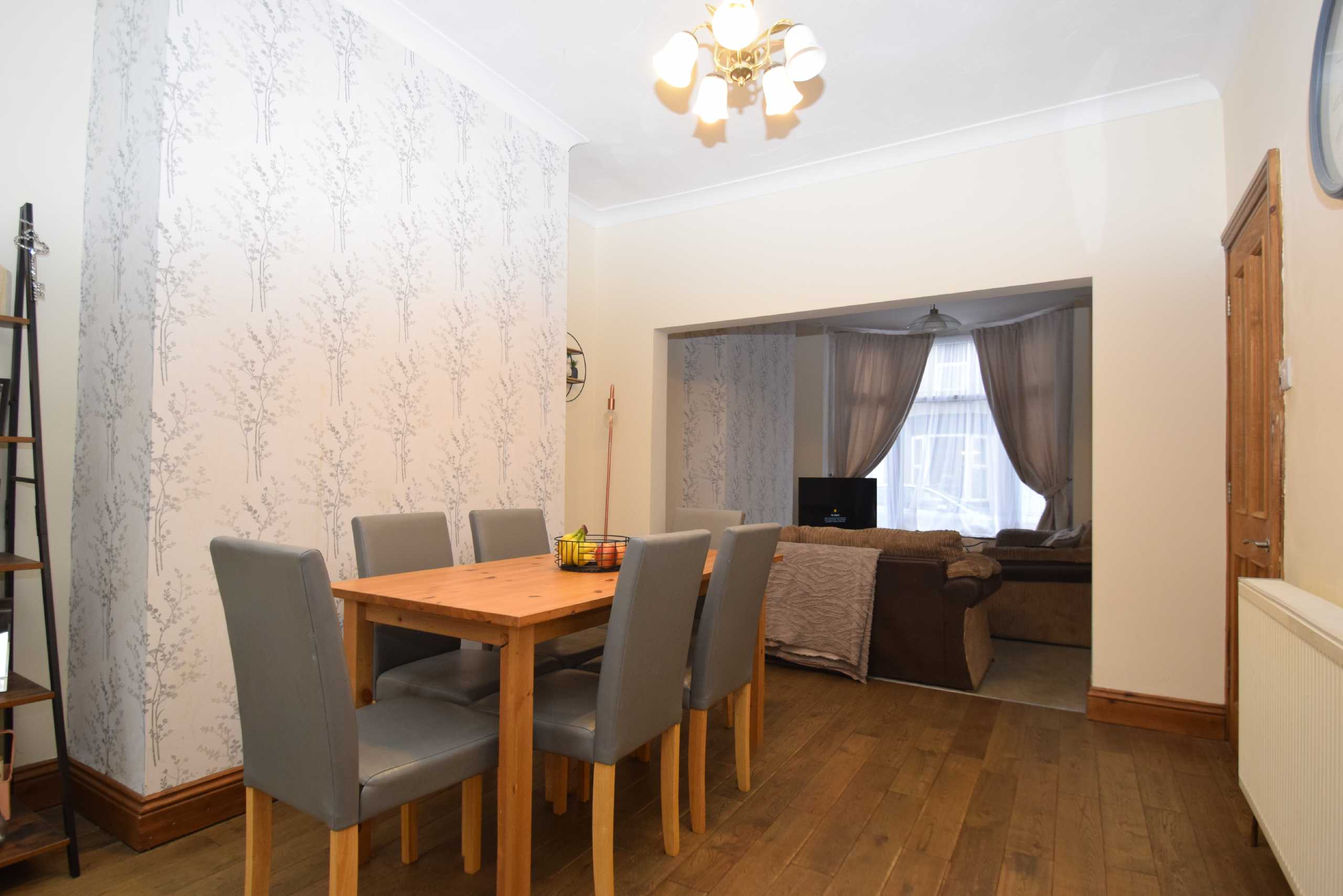 2 bed house for sale in Spring Bank, Scarborough  - Property Image 5
