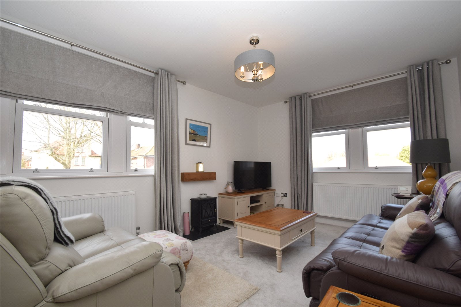 2 bed apartment for sale in East Park Road, Scalby Village  - Property Image 2