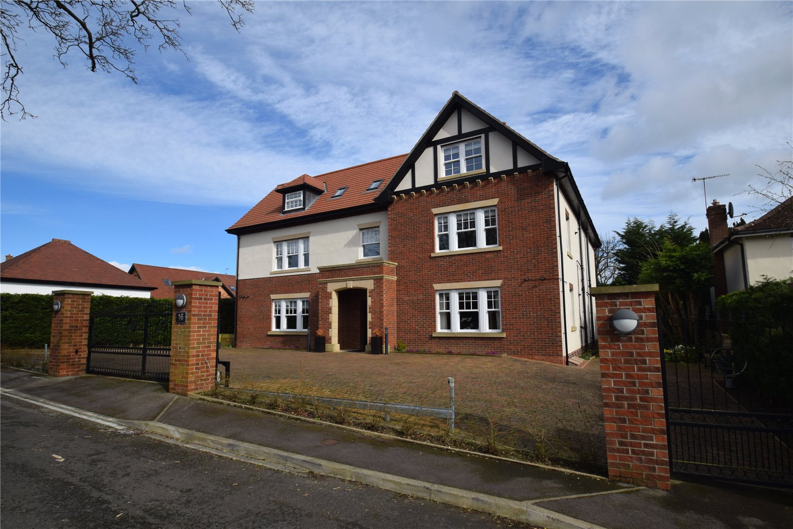 2 bed apartment for sale in East Park Road, Scalby Village  - Property Image 1